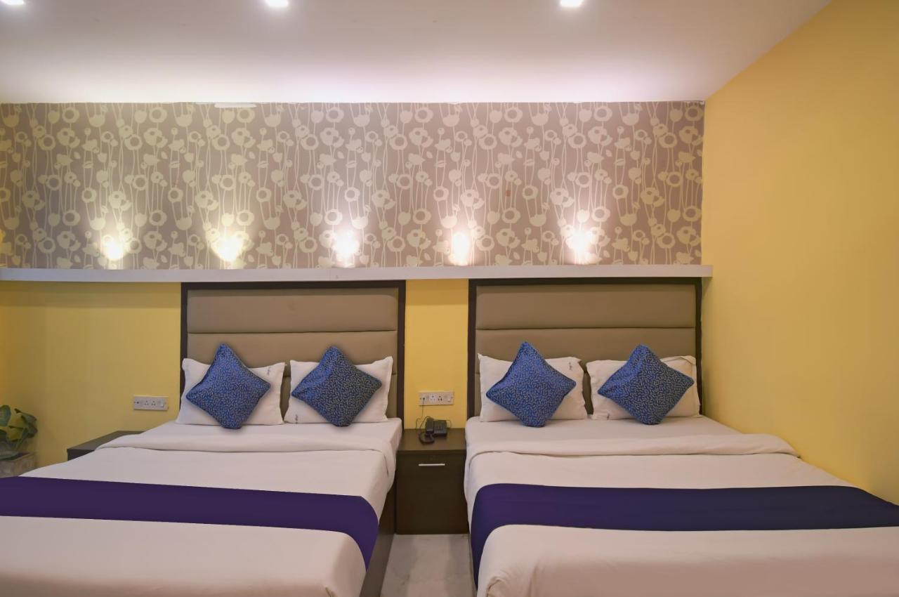 Hotel Jingle Inn Колката Екстериор снимка